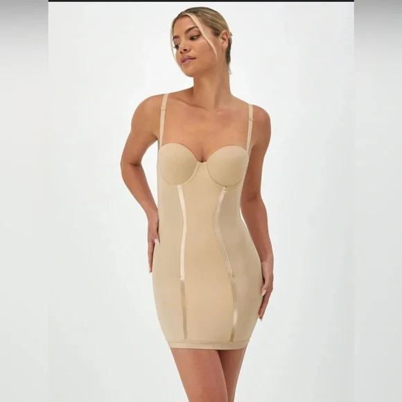 Maidenform Ultra-Firm Control Convertible Shapewear Slip with Underwire Support - Picture 1 of 10